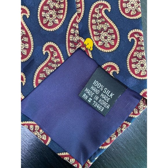 MICKEY MOUSE TIE - Donald Duck - Goofy - Pluto - Paisley - Vintage 59" x 3 1/2" - Picture 5 of 6